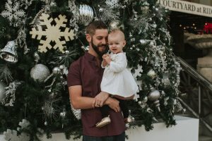 Outfit & Location Tips for a: Family Holiday Shoot