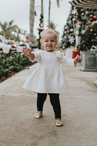 Outfit & Location Tips for a: Family Holiday Shoot